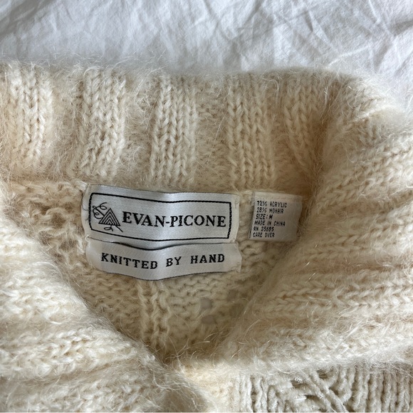 Vintage Evan Picone Cream Cable Knit Cardigan - Picture 2 of 8